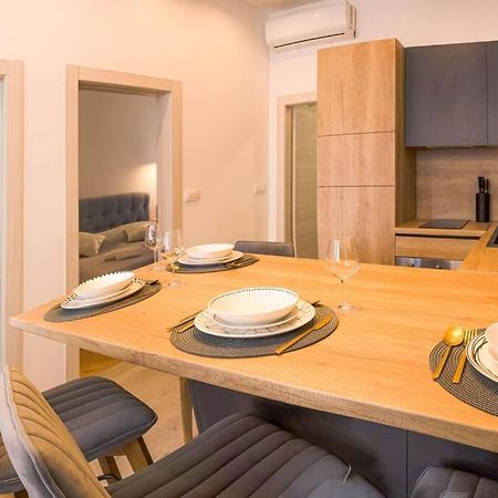 Luksuzni Apartman Ribica U Samom Centru Grada Split Luaran gambar